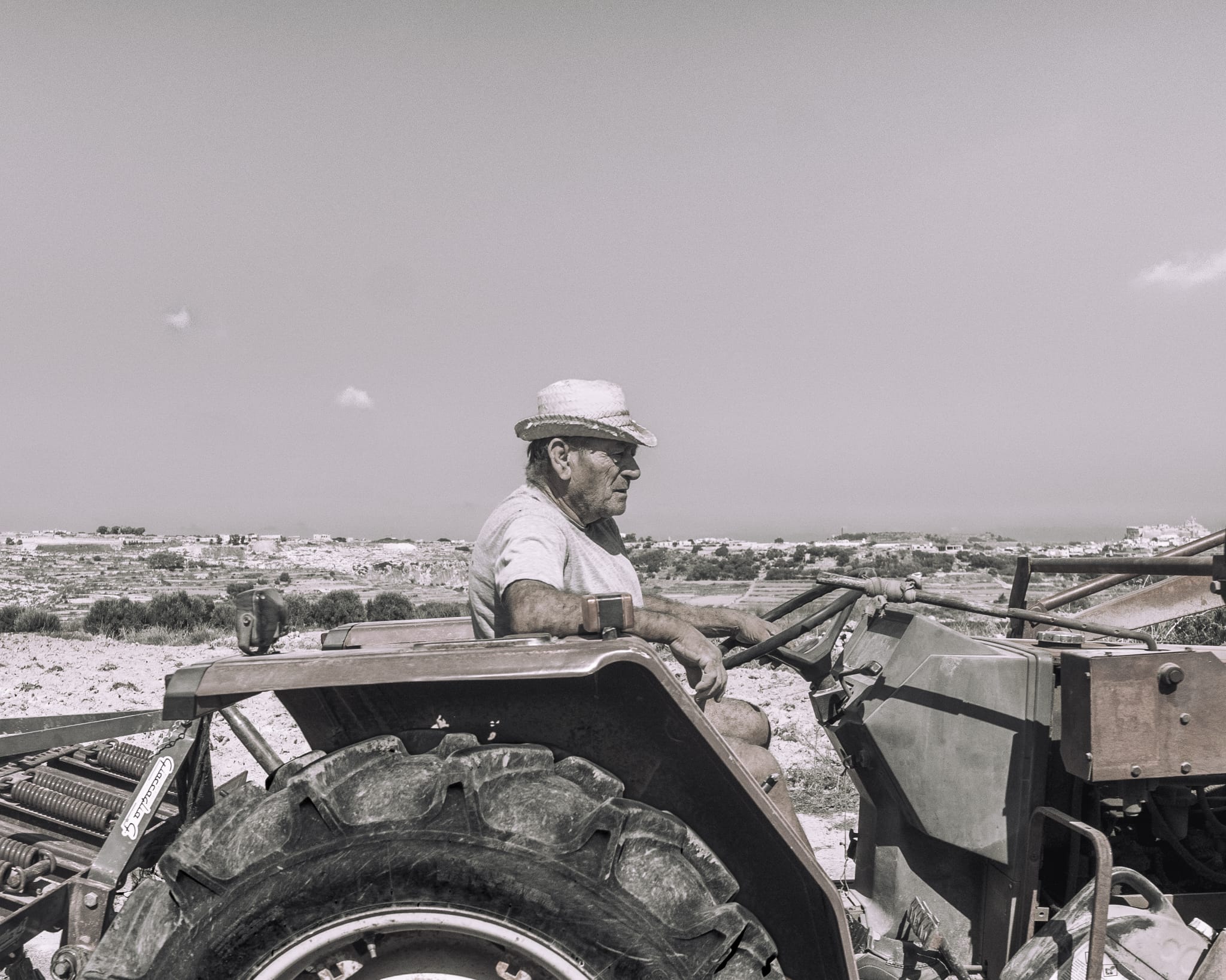 lumise-media-IMG-20250405-WA0003